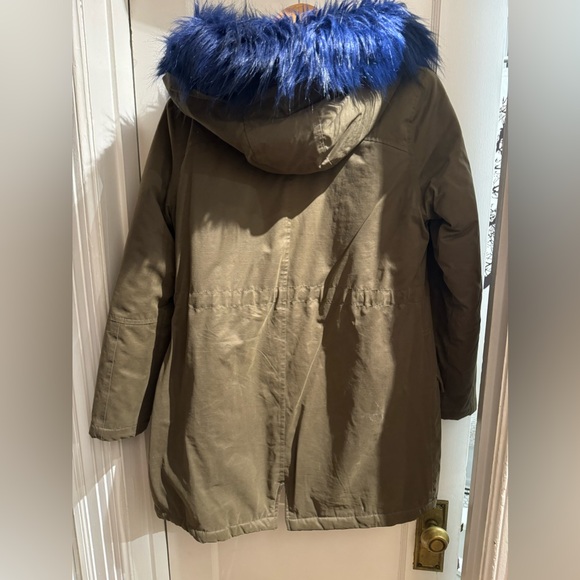 BLUE FUR PARKA - Picture 7 of 12